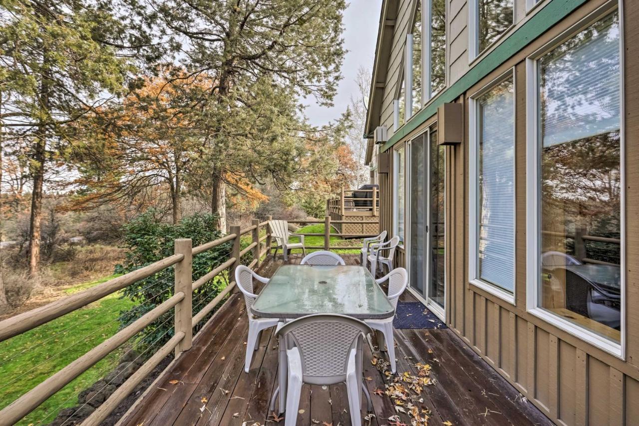 Chalet At Running Y Resort With Wraparound Deck! Klamath Falls Exterior photo