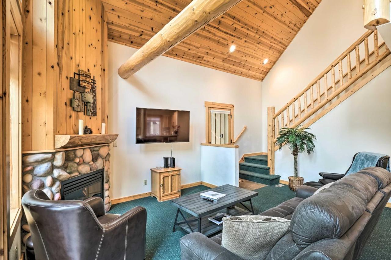 Chalet At Running Y Resort With Wraparound Deck! Klamath Falls Exterior photo